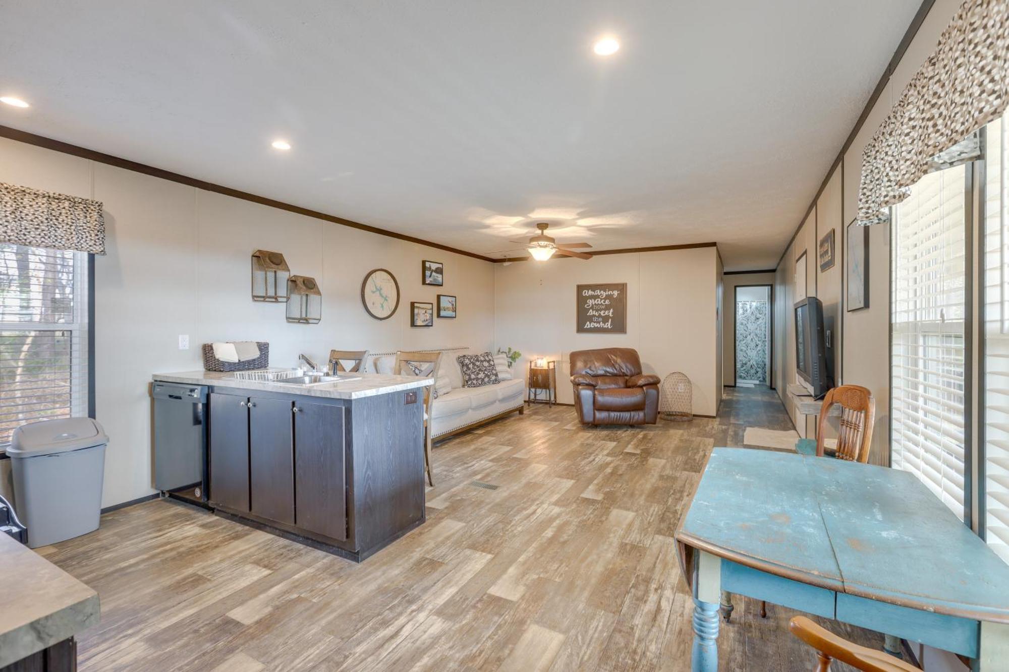 Lakefront Wetumpka Escape With Furnished Deck! Екстер'єр фото